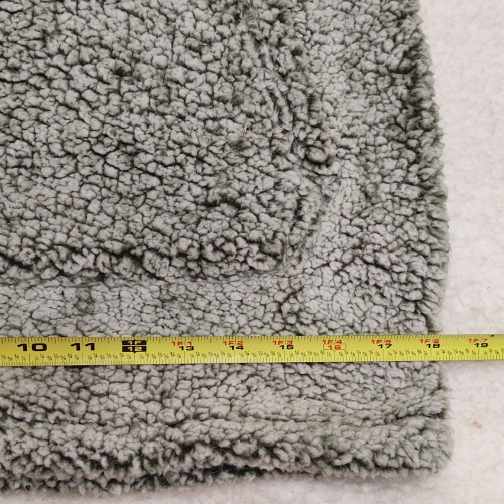 Derek🖤Heart pullover - Picture 6 of 9